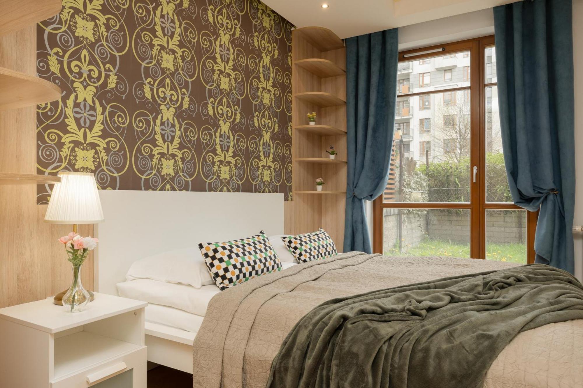 Beautiful With Spacious Terrace By Renters Apartament